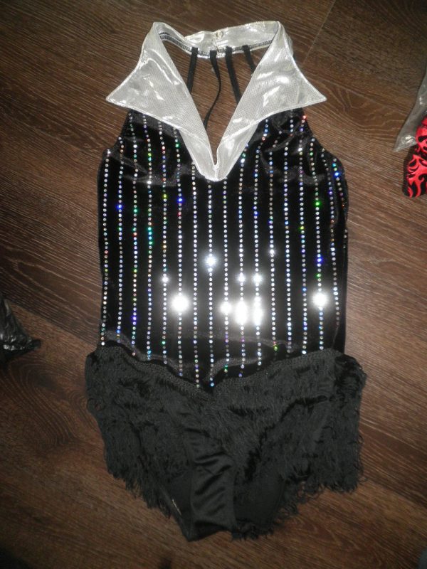 Sa Preloved Solo Wolf Folding Black And Silver Fringe Costume Size Sa Dance Costume Supplies 