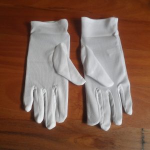 New Set Short White Gloves One Size Fits Most (Set of 24)